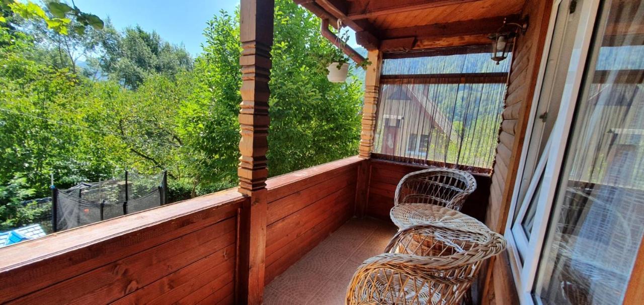 Vila Casa Colt De Rai Brezoi Exteriér fotografie